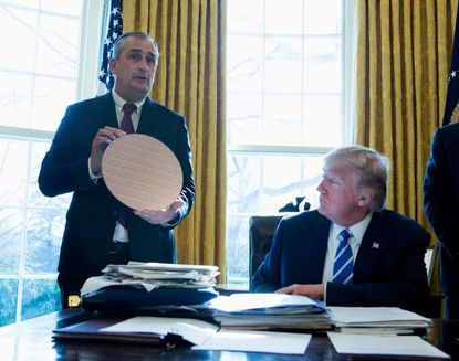 Intel unveils $7 billion investment from White House