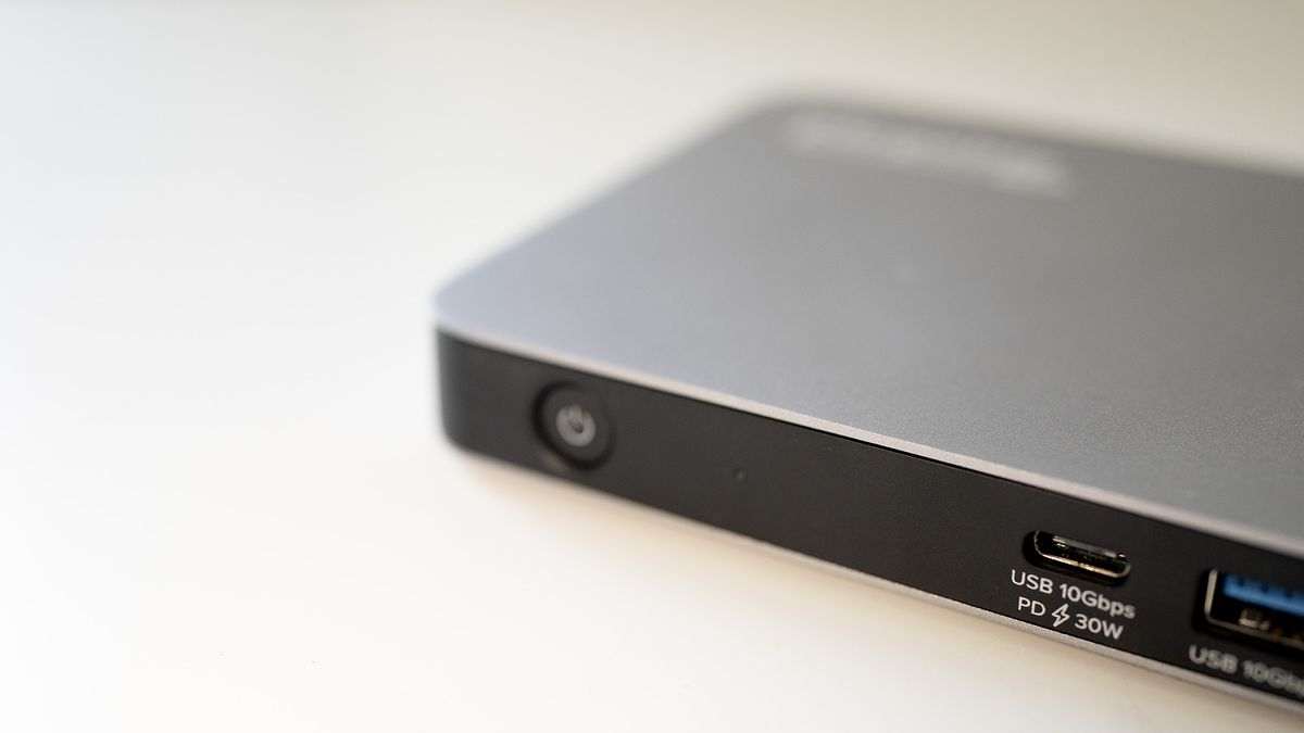 Plugable UD-7400PD dock