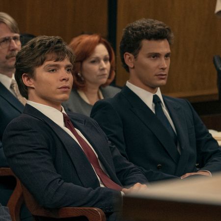Brad Culver as Gerald Chaleff, Nicholas Chavez as Lyle Menendez, Cooper Koch as Erik Menendez in episode 207 of Monsters: The Lyle And Erik Menendez Story. 