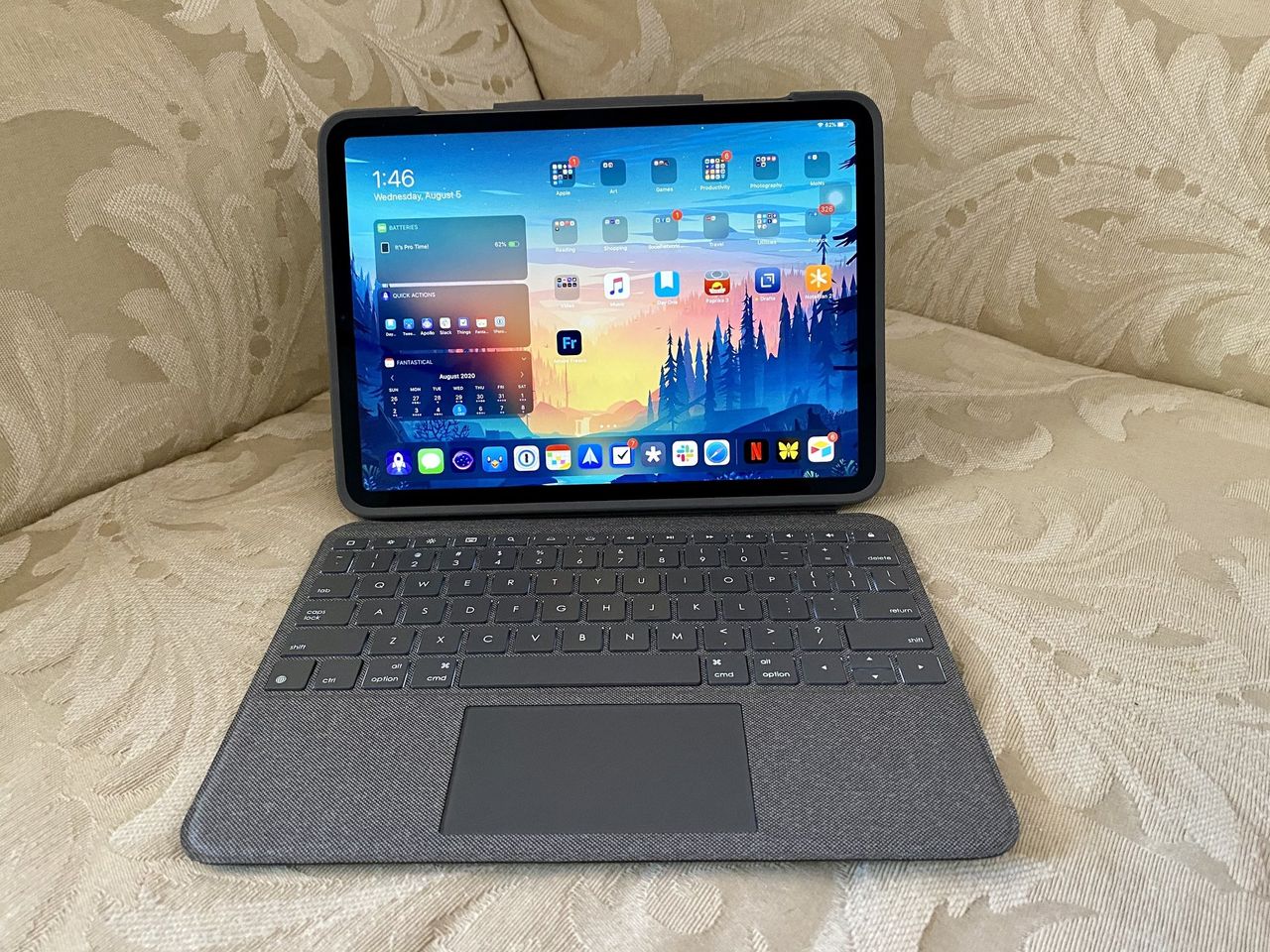Logitech Folio Touch Hero