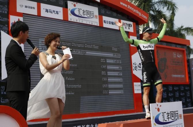 Moreno Hofland (Belkin) on the podium
