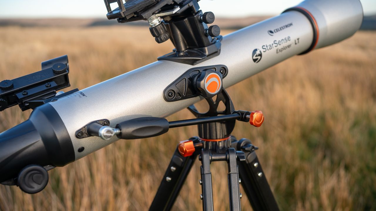 details on the Celestron StarSense Explorer LT 70AZ