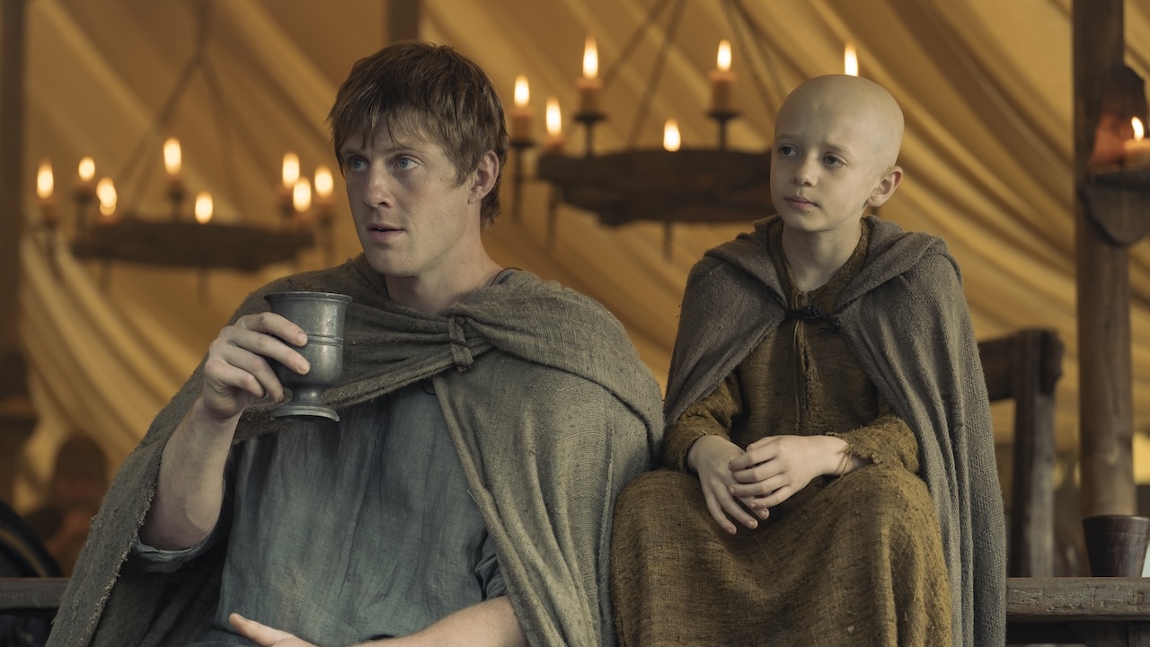 Dunk and Egg looking while drinking in A Knight of the Seven Kingdoms