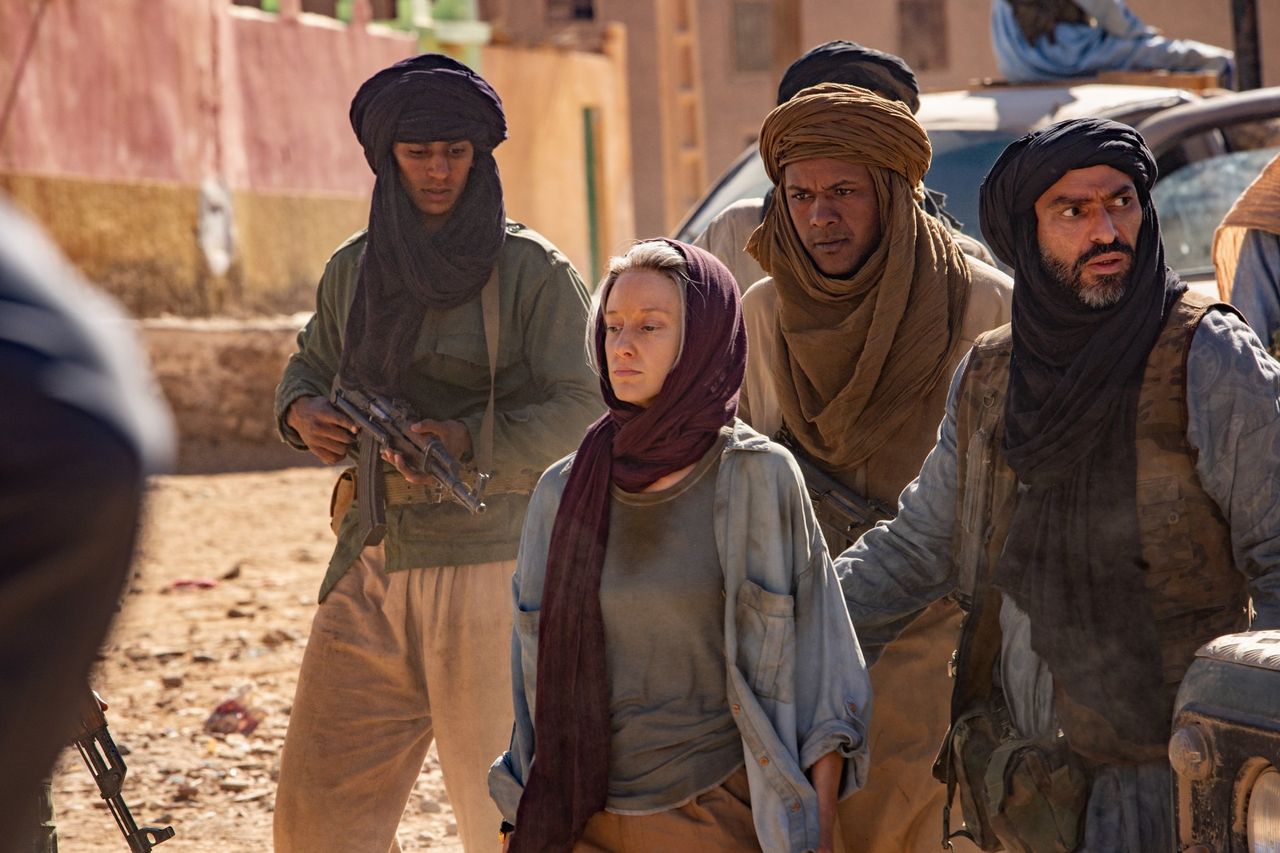 Andrea Riseborough as Emma Lynnwood