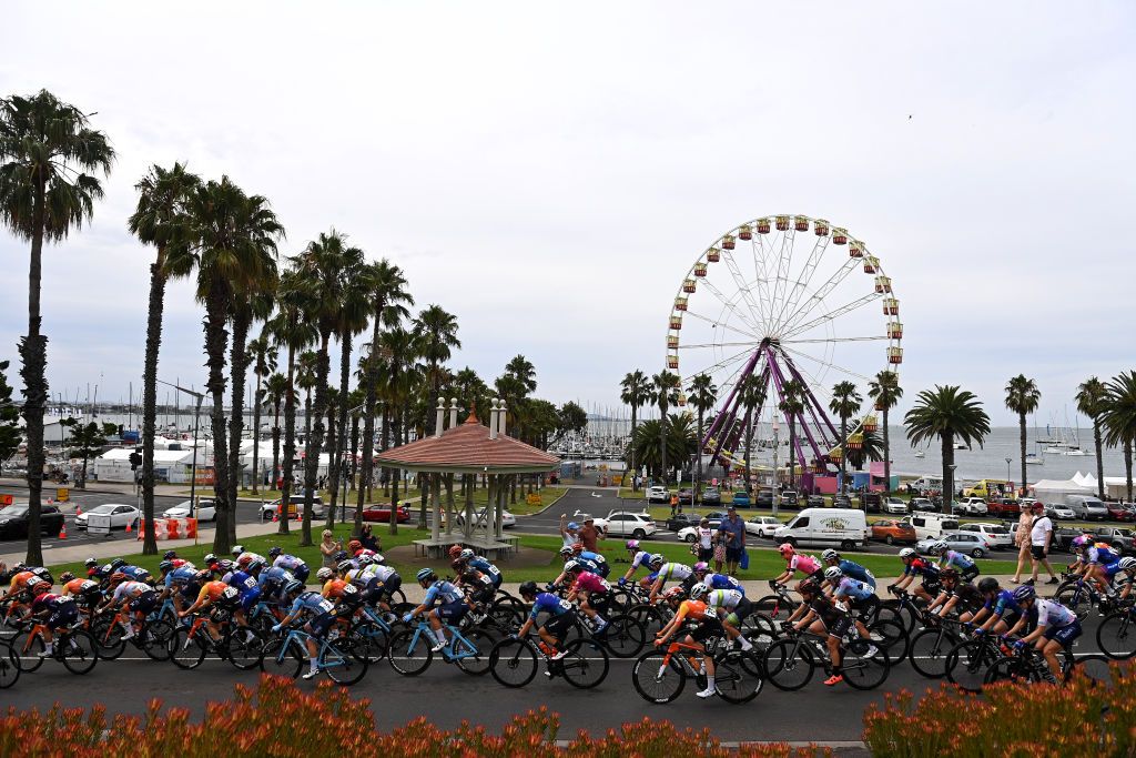 GEELONG AUSTRALIA JANUARY 28 A general view of the peloton passing through the Geelong harbour during the 7th Cadel Evans Great Ocean Road Race 2023 Womens Elite a 1408km one day race from Geelong to Geelong CadelRoadRace UCIWWT on January 28 2023 in Geelong Australia Photo by Tim de WaeleGetty Images