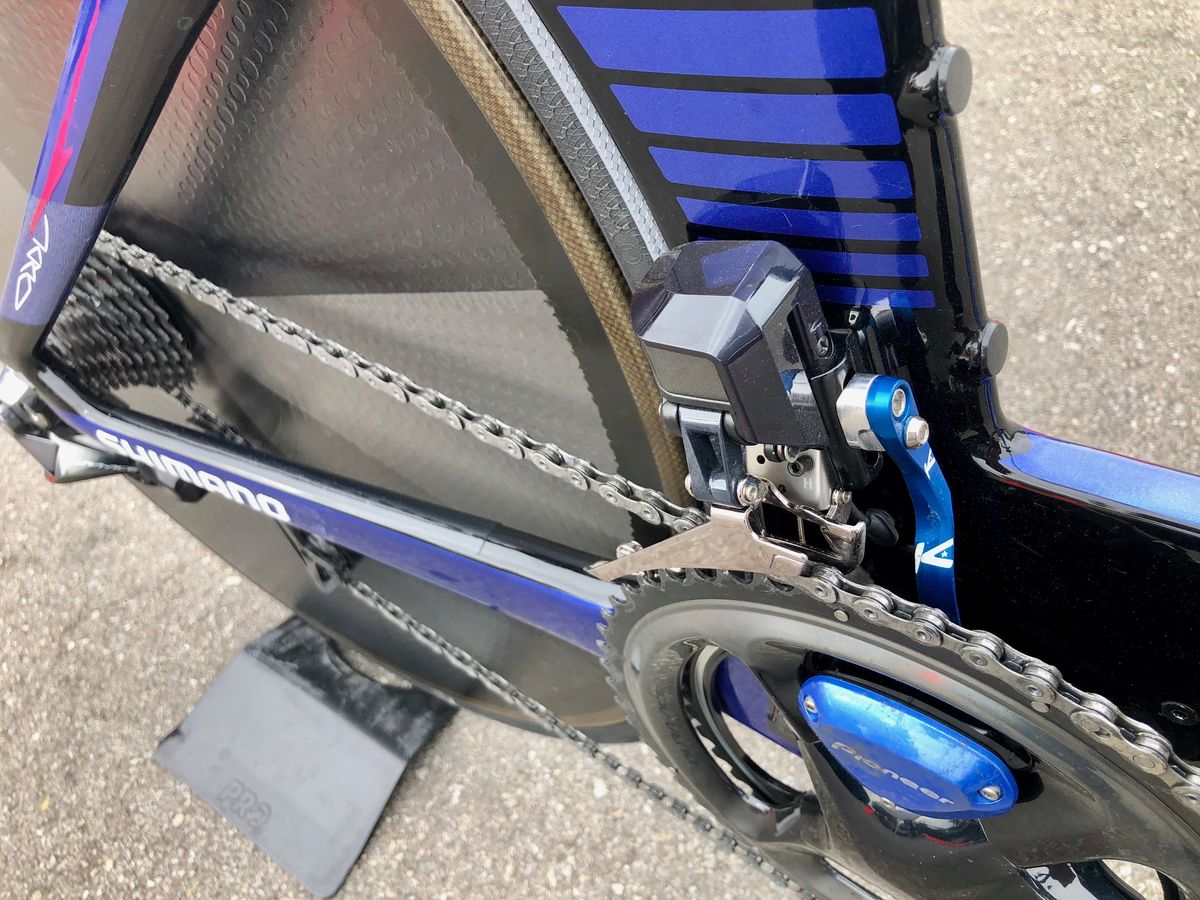 Although Shimano's Di2 has made them largely superfluous, the K-Edge chain catcher still looks good in blue to match the Pioneer power meter cover