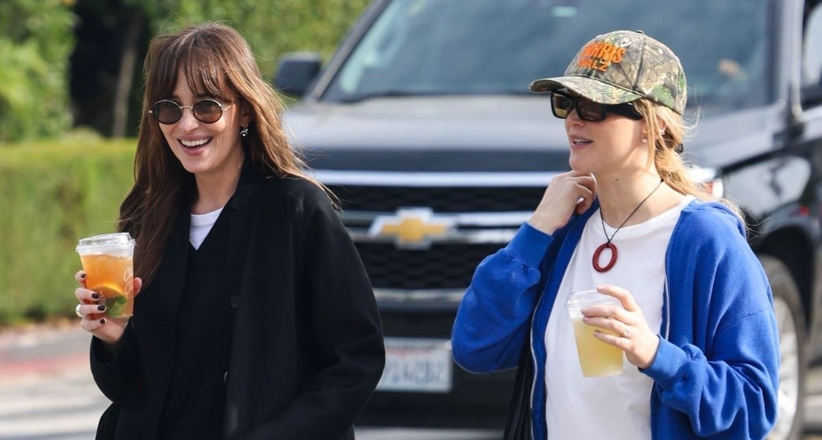 Jennifer Lawrence et Dakota Johnson font une promenade entre filles pour lancer leur style d'amitié