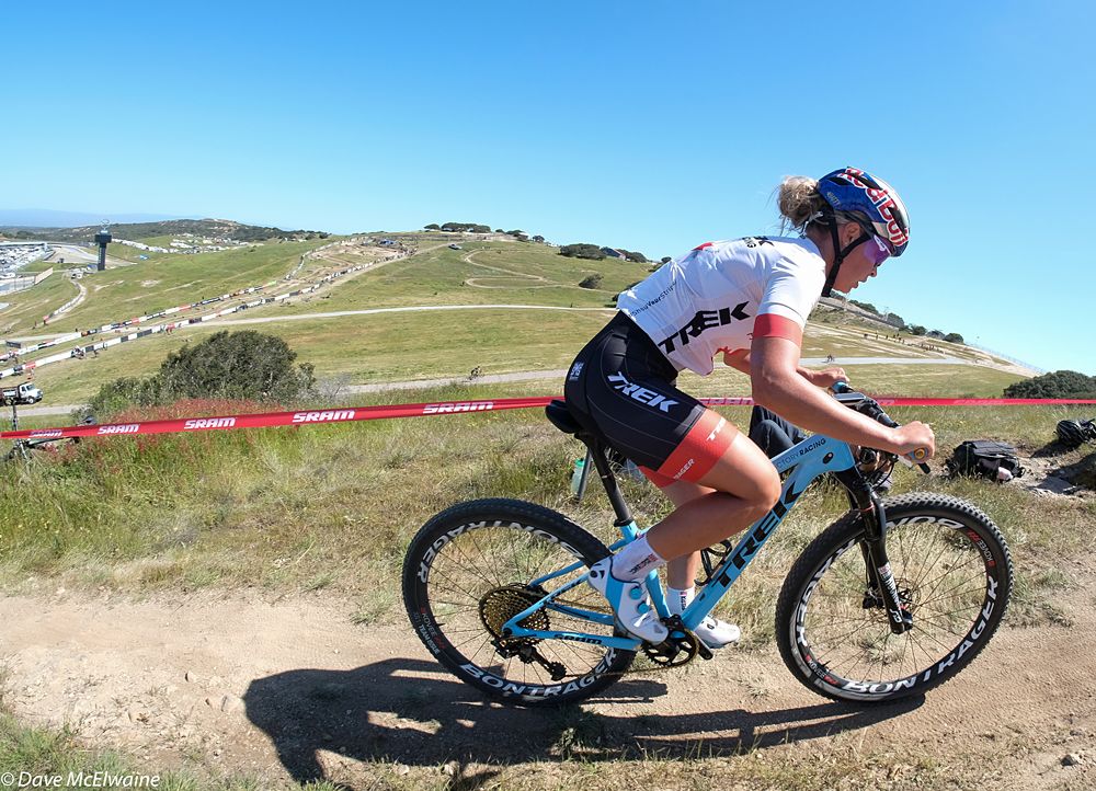 Emily Batty (Trek Factory Racing) got gapped early and then rode alone for much of the race