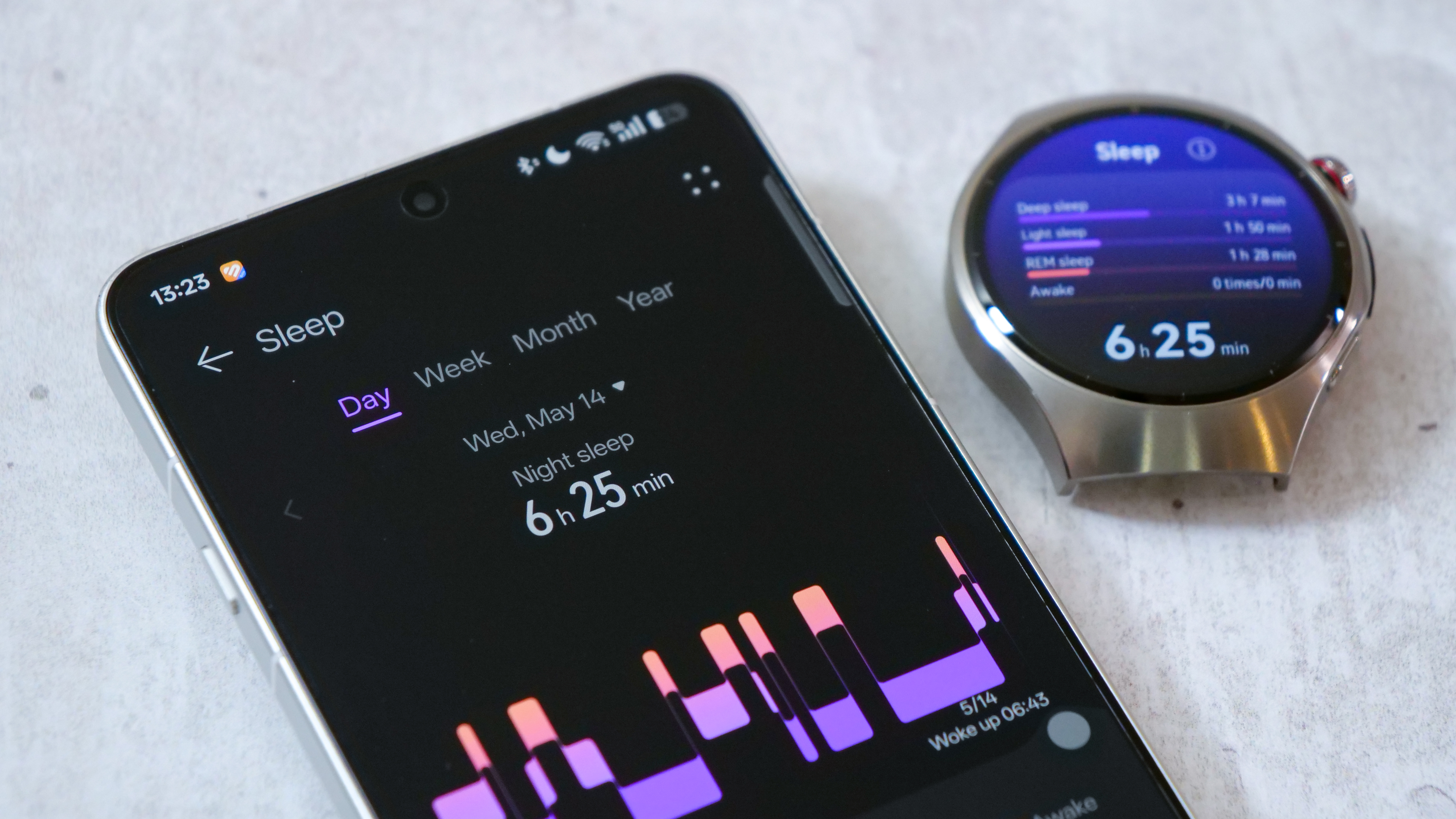 A photo of the Huawei Watch 5 in Titanium Silver