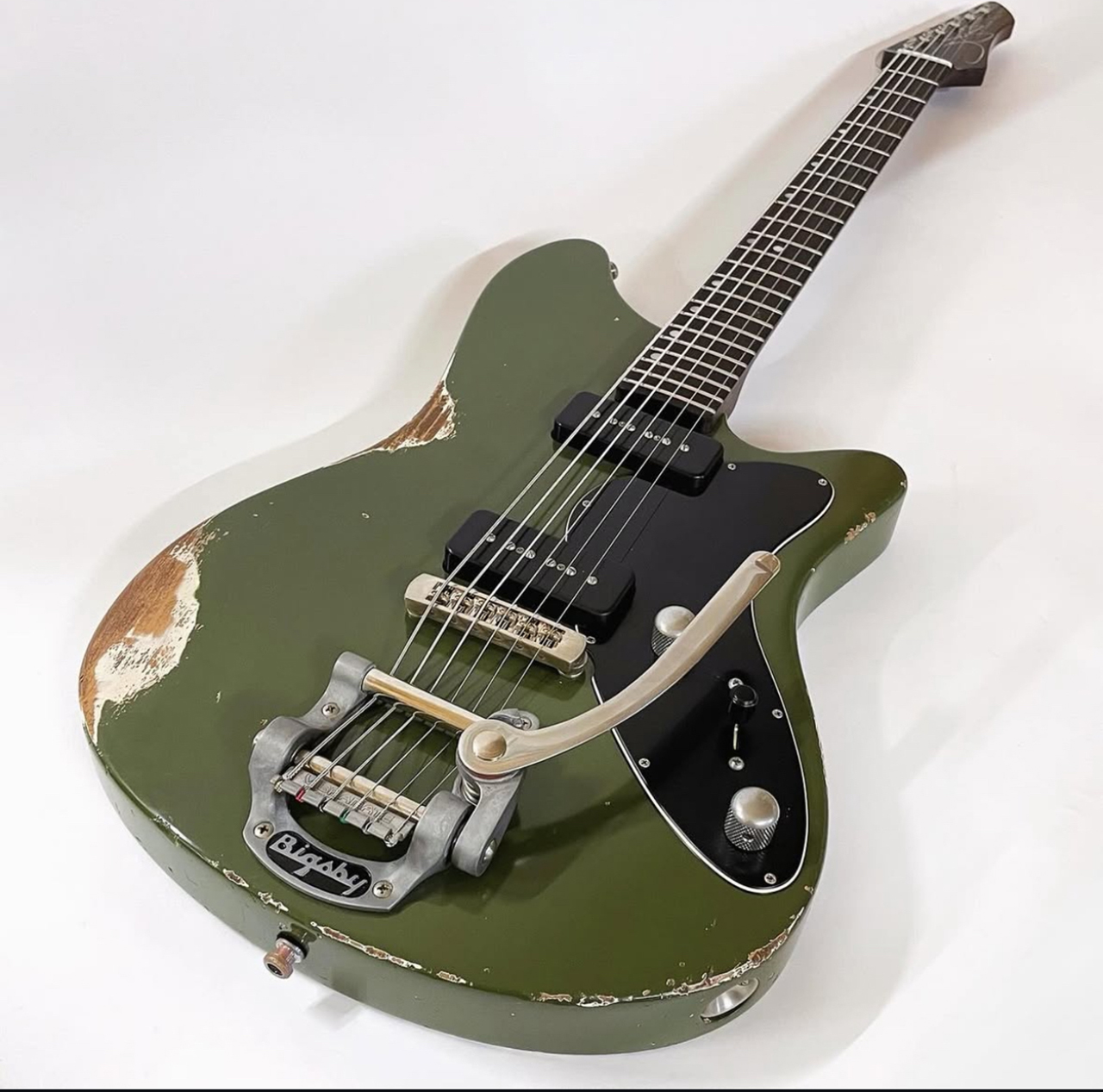 Noah Levine guitar