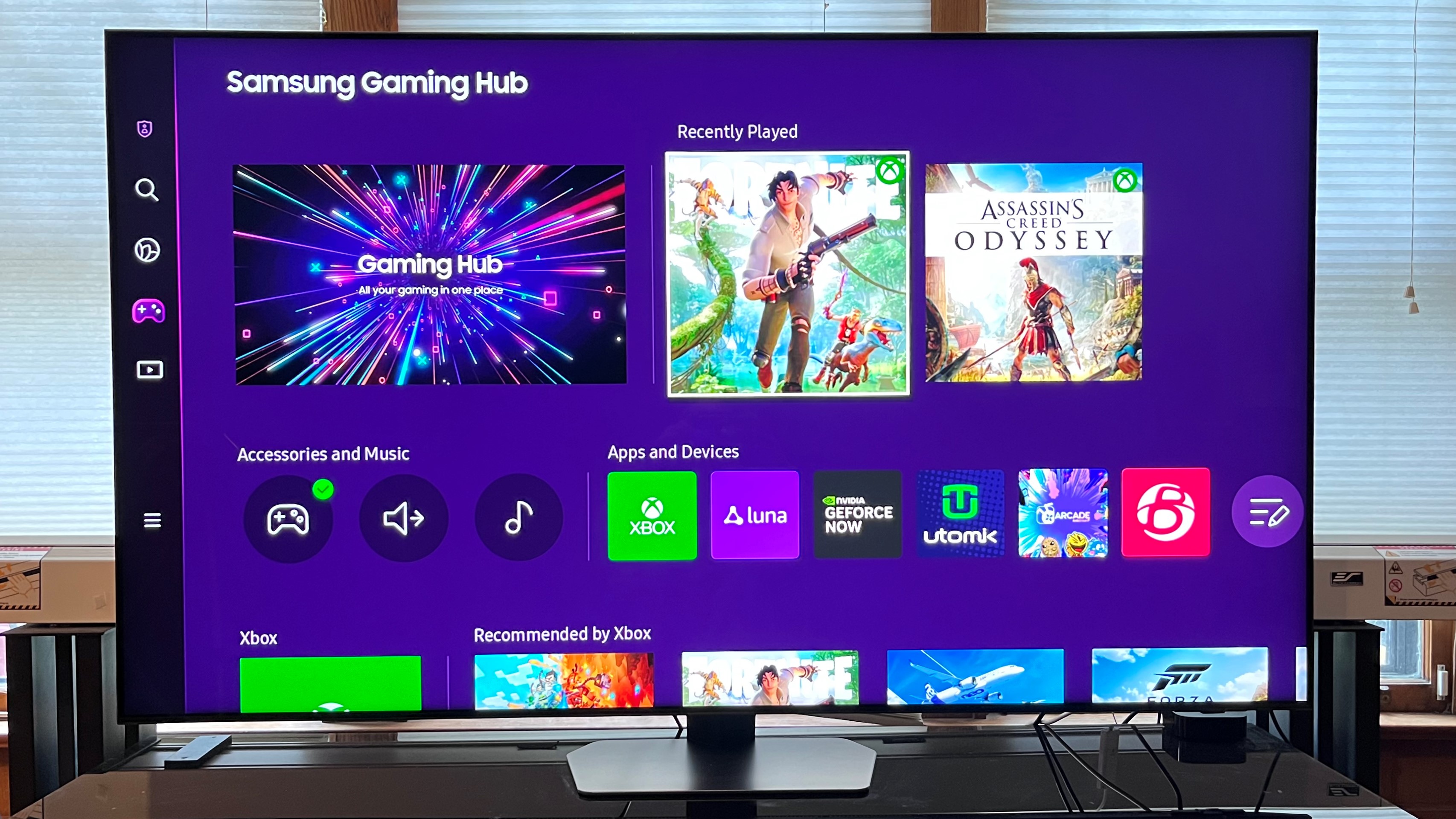 Samsung QN90C Gaming Hub interface