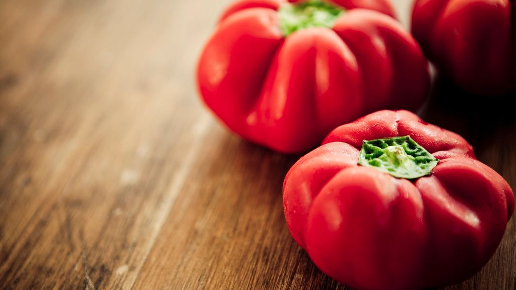 Hungarian tomato peppers