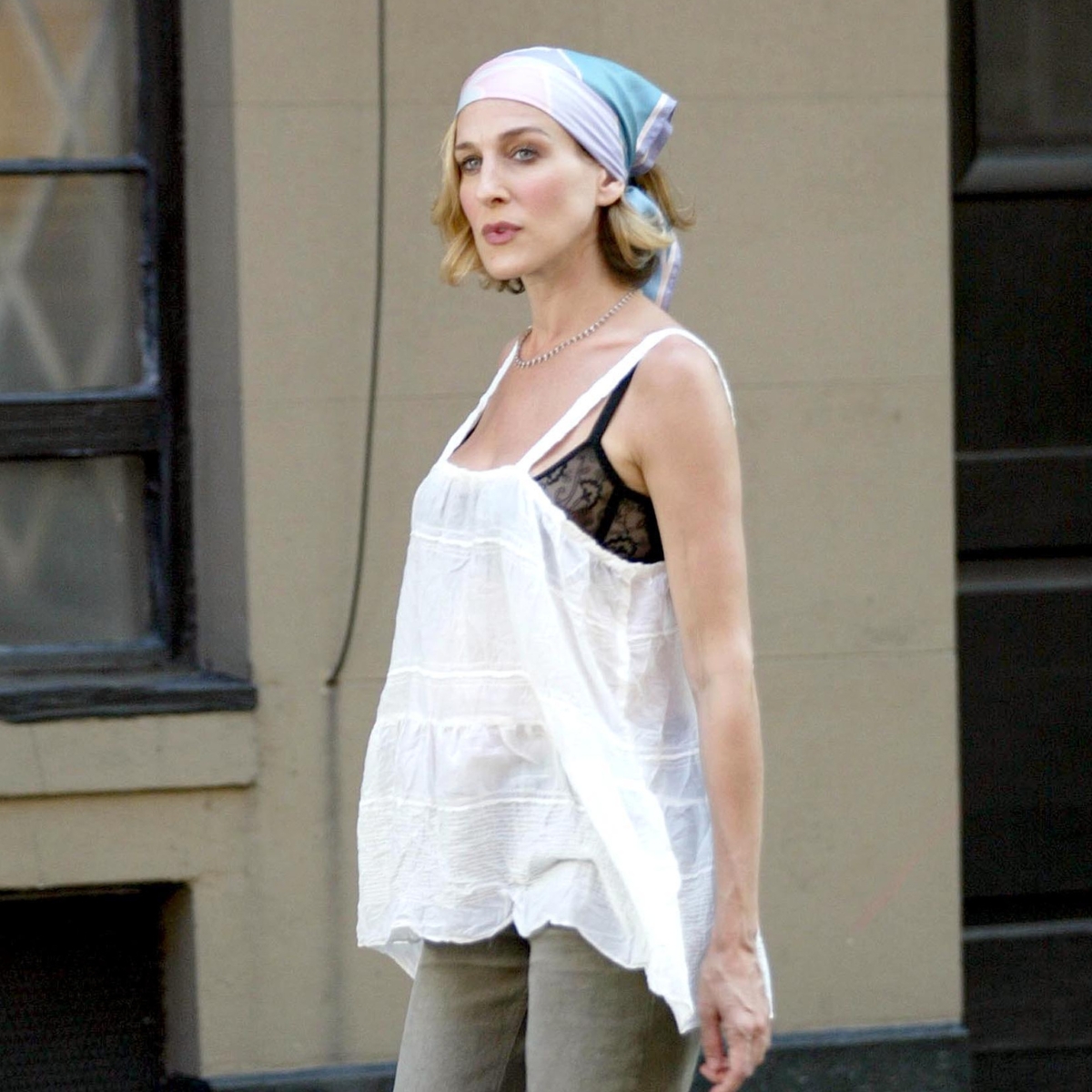 Exposed bra trend 2026