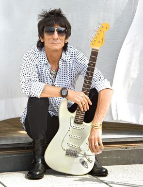 Ron Wood Discusses Getting Sober and His New Solo Album | Guitar World