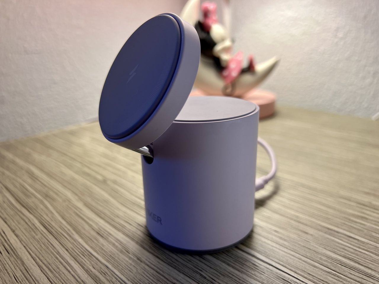 Anker 623 Maggo Magnetic Wireless Charger 2 In 1 Open Close Up