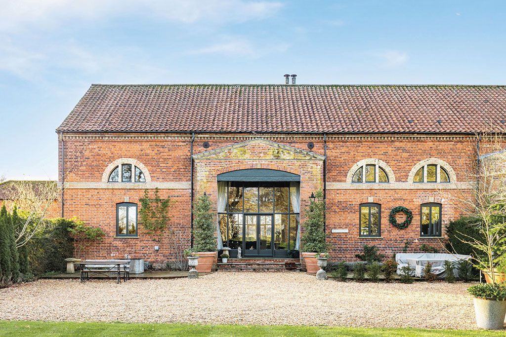 Property for sale with minstrels' gallery: Wyatts Great Barn, Leicester Square Farm, South Creake, Norfolk.