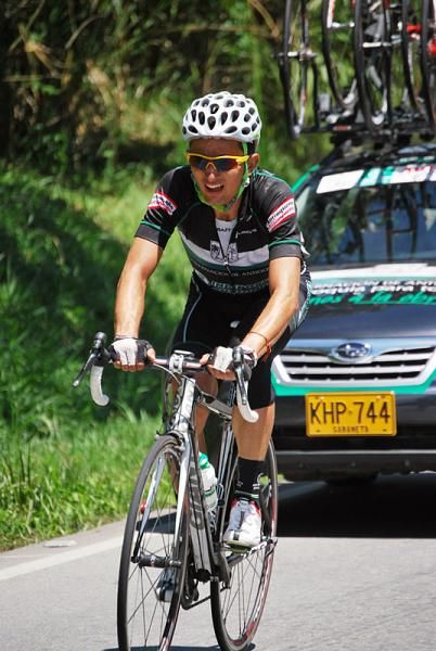 Julian Rodas (Gobernacion De Antioquia-Indeportes Antioquia) on the attack.