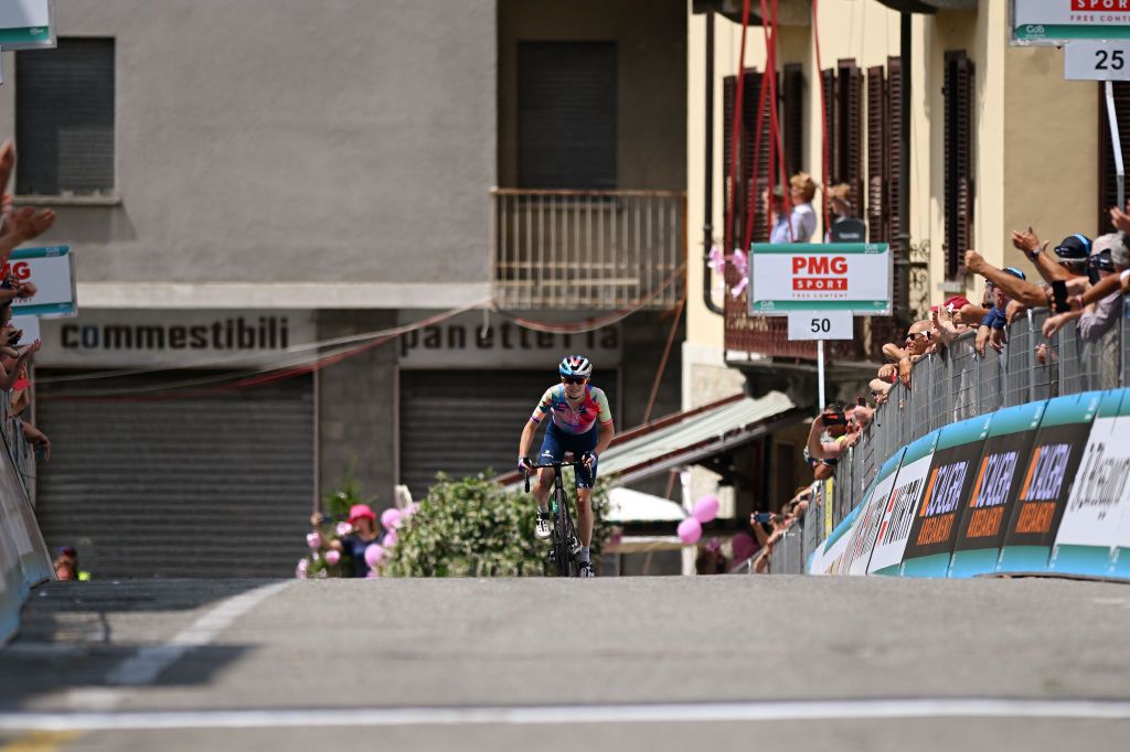 CERES ITALY JULY 04 Antonia Niedermaier of Germany and Team CanyonSRAM Racing crosses the finish line as stage winner during the 34th Giro dItalia Donne 2023 Stage 5 a 1056km stage from Salassa to Ceres UCIWWT on July 04 2023 in Ceres Italy Photo by Dario BelingheriGetty Images
