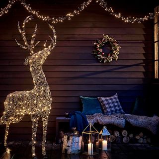 Outdoor Christmas lighting ideas with light up deer