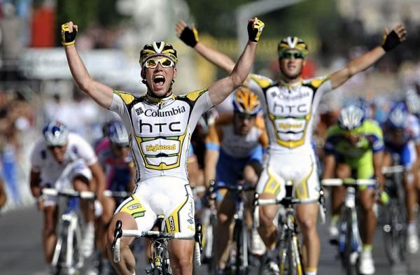 Columbia-HTC goes one-two with Mark Cavendish and Mark Renshaw in the final stage of the 2009 Tour de France.