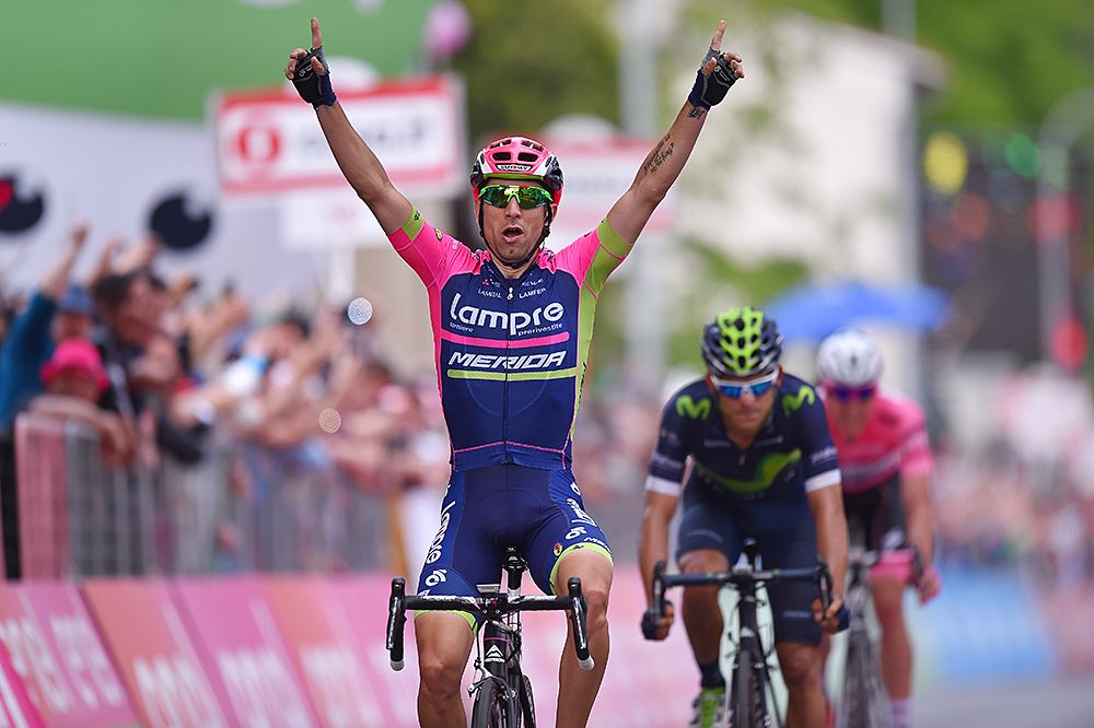 Diego Ulissi (Lampre) beats Andrey Amador (Movistar) and Bob Jungels (Etixx-QuickStep) in the stage 11 three-man sprint