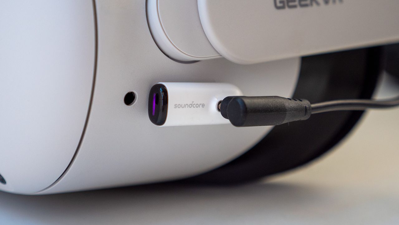 Charging a Meta Quest 2 with the Soundcore VR P10 earbuds dongle also plugged in