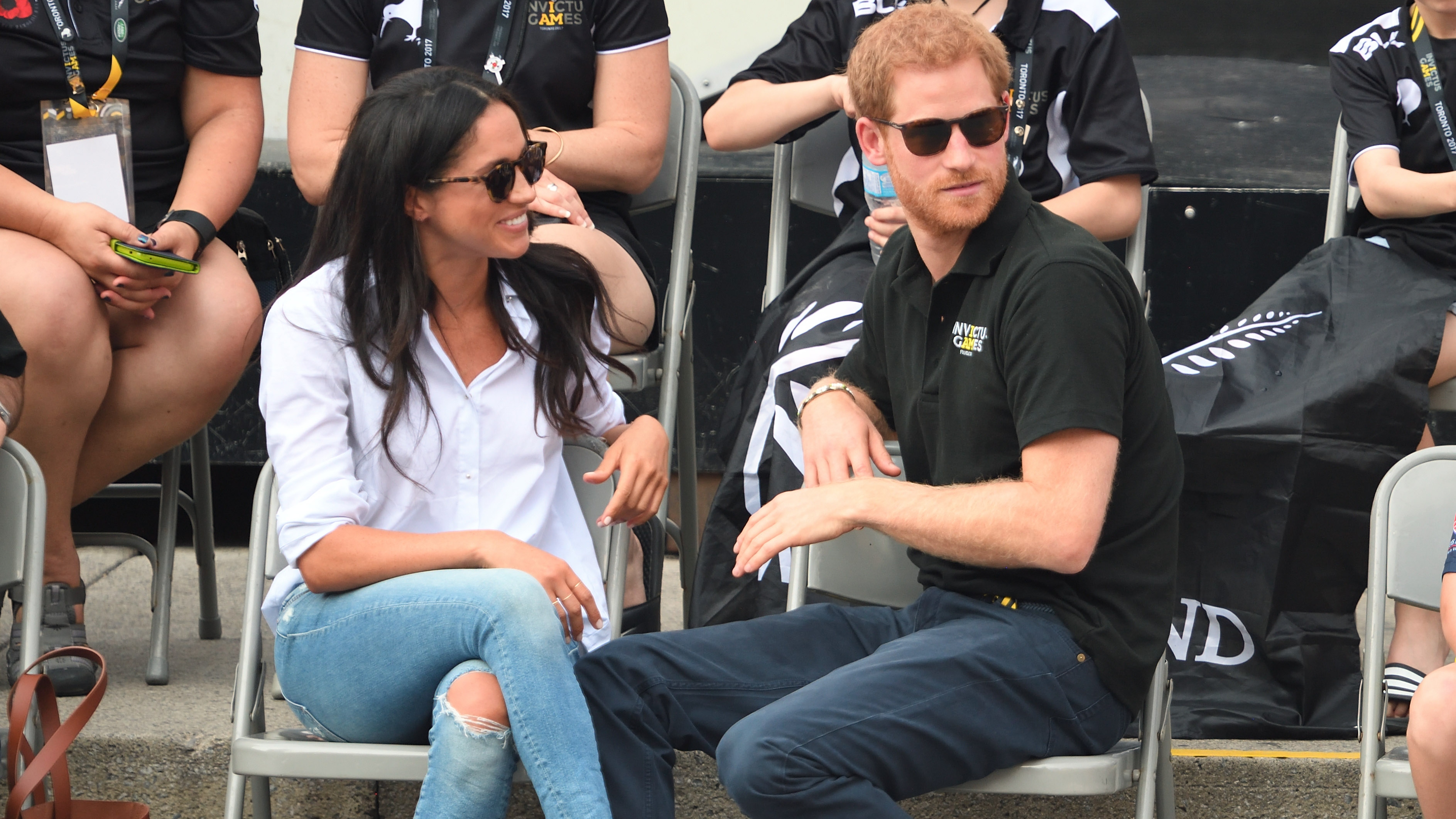 Meghan Markle and Prince Harry attend the Wheelchair Tennis on day 3 of the Invictus Games Toronto 2017 at Nathan Philips Square on September 25, 2017