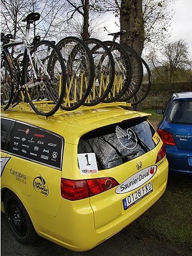 Saunier Duval-Scott drew the lucky number one in the support caravan.