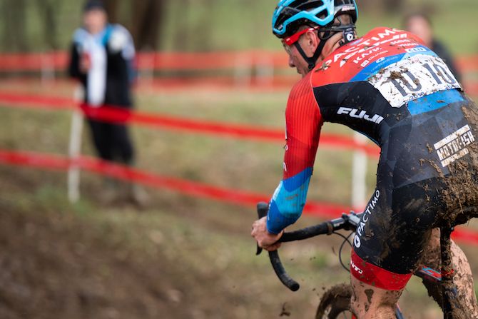 Jeremy Powers tries to find the right line