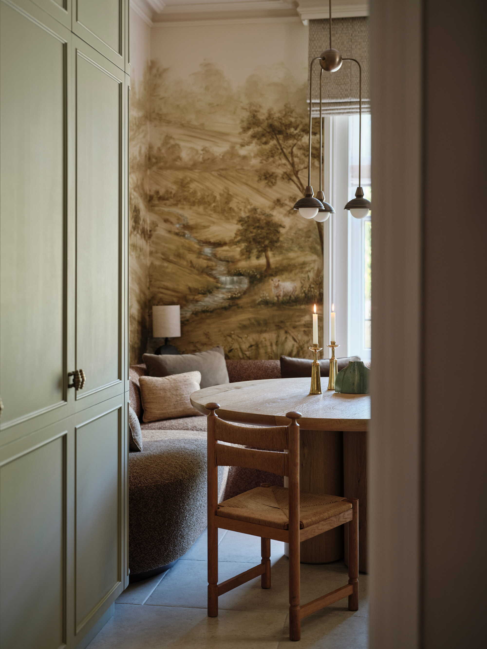 Kitchen banquette upholstered in beige boucle