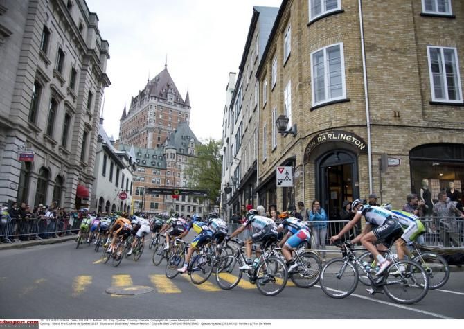 The bunch cornering
