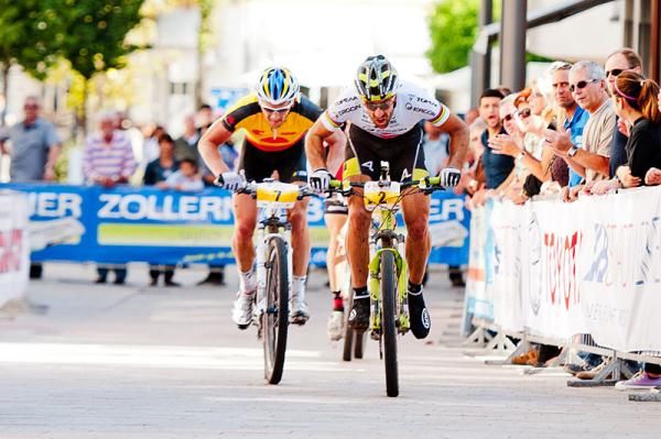 Alban Lakata (Topeak Ergon) out sprints Karl Platt (Team Bulls)