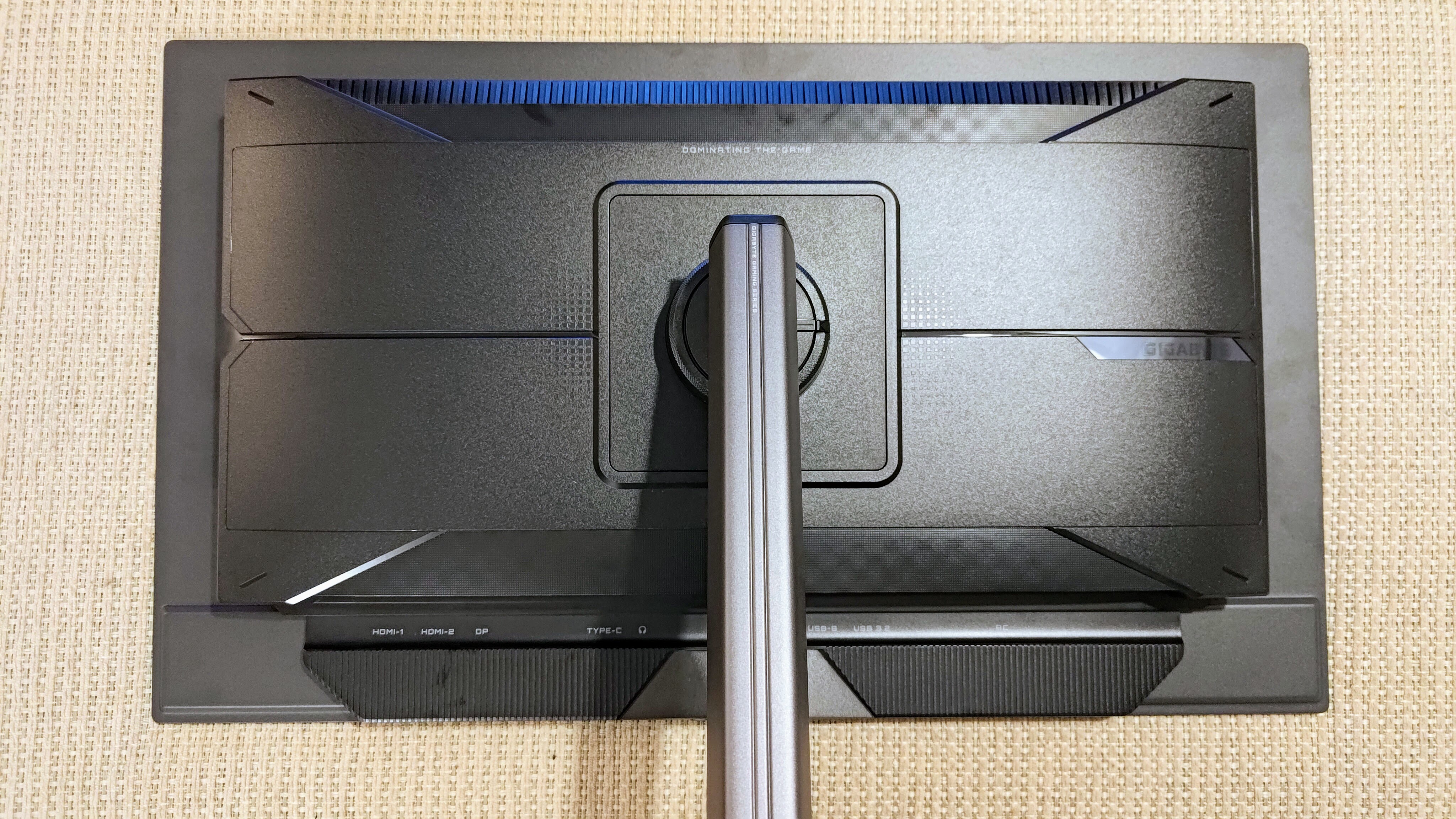 Gigabyte MO27U2 Gaming Monitor review view