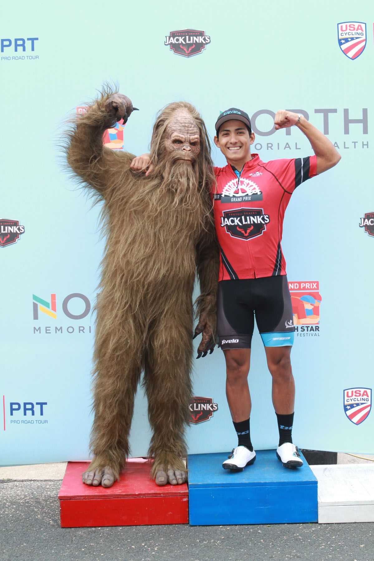 Big foot and Jose Alfredo Rodriguez Victoria