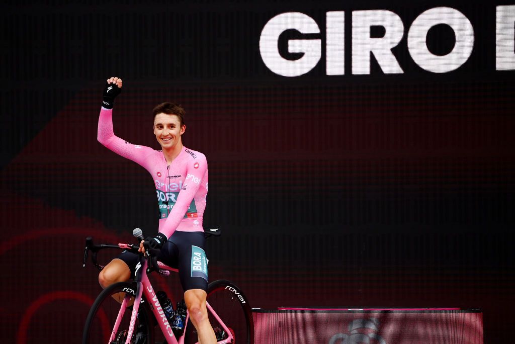 VERONA ITALY MAY 29 Jai Hindley of Australia and Team Bora Hansgrohe Pink Leader Jersey celebrates as final overall winner at the Arena di Verona during the 105th Giro dItalia 2022 Stage 21 a 174km individual time trial stage from Verona to Verona ITT Giro WorldTour on May 29 2022 in Verona Italy Photo by Tim de WaeleGetty Images