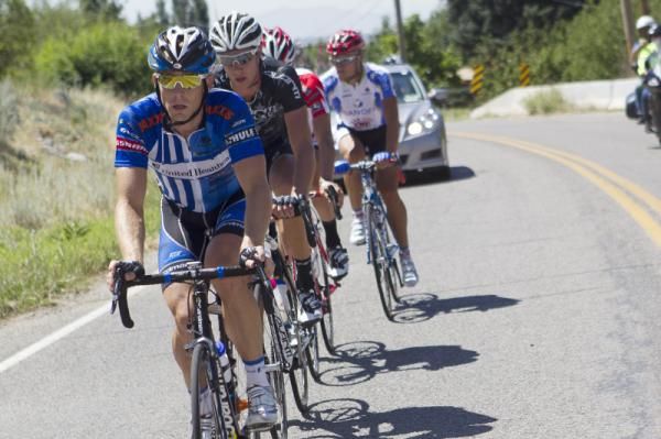 Bradley White (UnitedHealthcare) takes a pull in the early break.