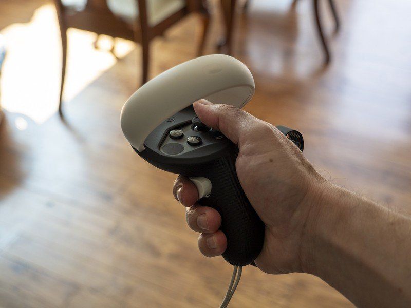 Kiwi Quest 2 Knuckle Grips With Battery Opening Hold
