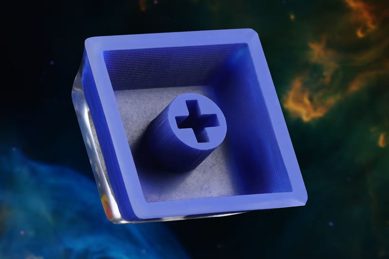 Shots of the keyboard, keys, cable, and deskmat included in the Drop x Starfield collab