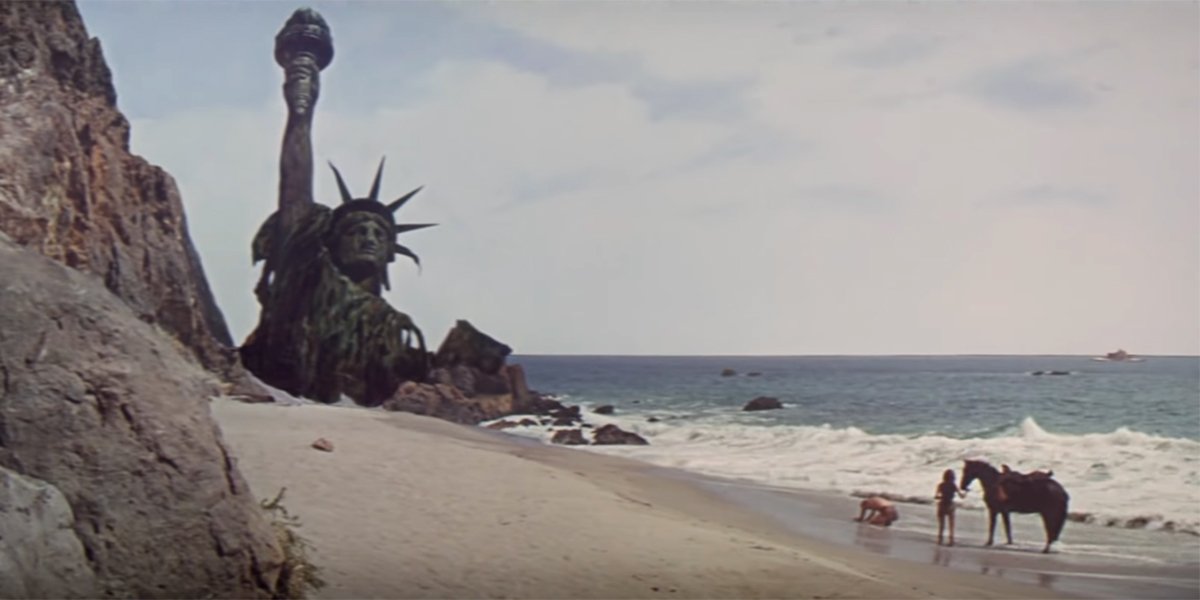Taylor sees the Statue of Liberty in the 1968 Planet of the Apes