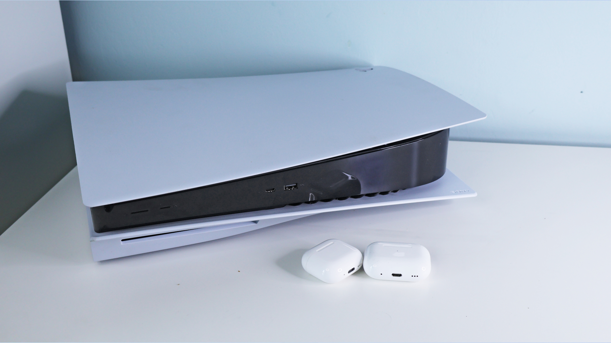 PS5 and Airpods