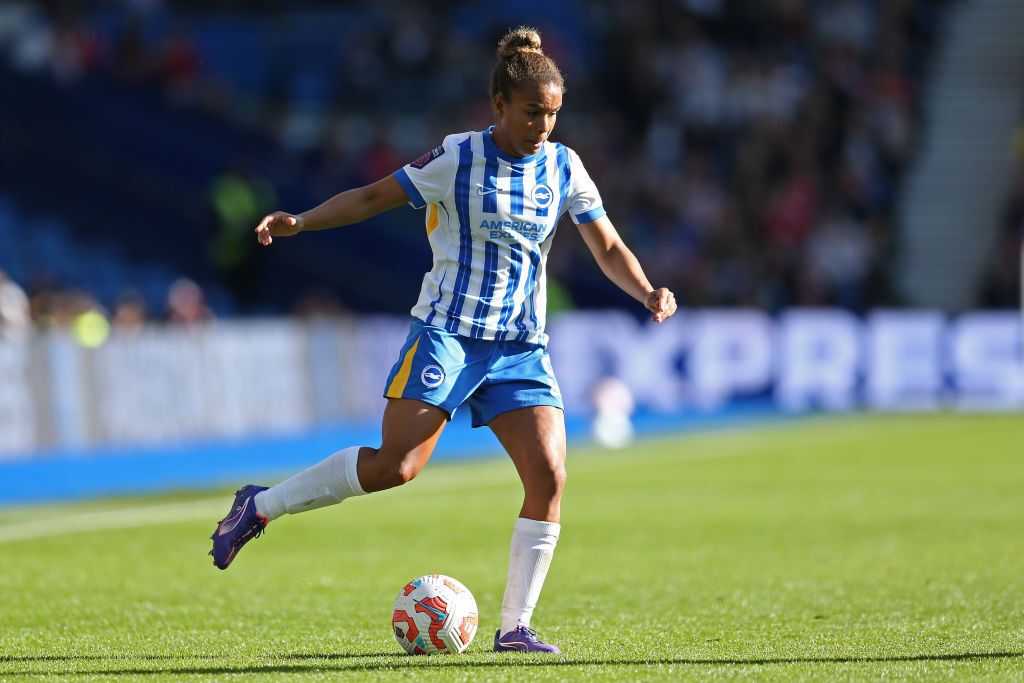 Nikita Parris about kick the ball in a match for Brighton