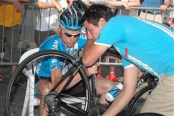 The last minute adjustments of Christian Knees' mechanic may have helped to get the Milram rider do a great time trial and moving into the top 10 overall.