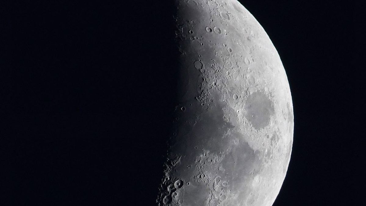 Chinese lander find hidden resource of water on moon's surface