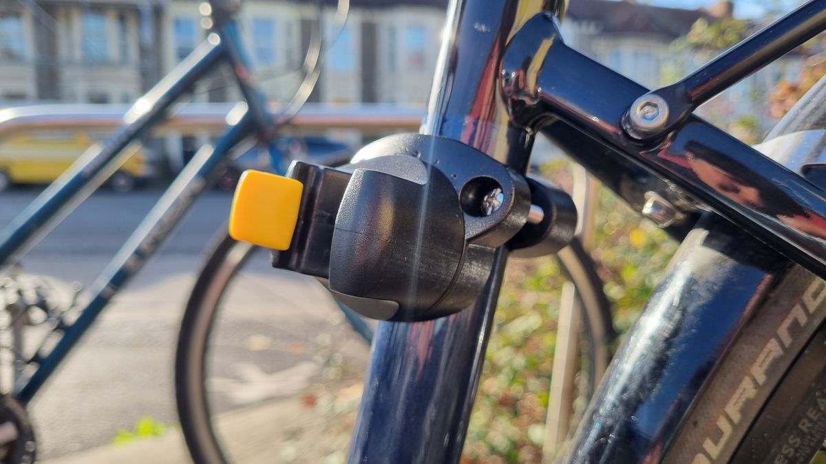 Onguard 8003 Pitbull mounting bracket fixed to a bike