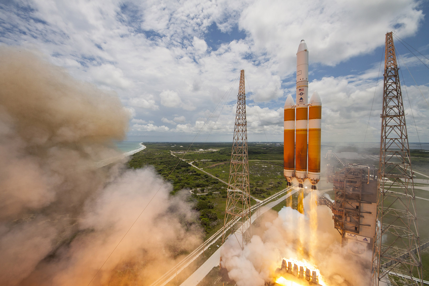 Delta IV Heavy Rocket Launches NROL-37 Spy Satellite