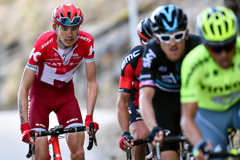 Ilnur Zakarin bides his time in the final lead group.