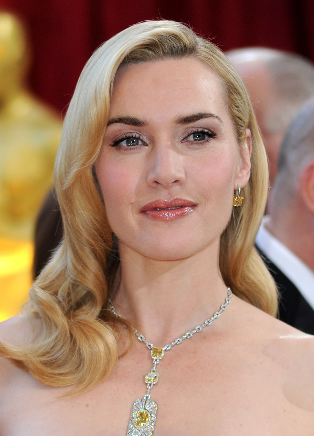 Kate Winslet arrives at the 82nd Annual Academy Awards held at Kodak Theatre on March 7, 2010 in Hollywood, California