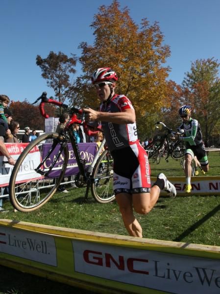 Andy Jacques-Maynes (Bissel Pro Cycling) was near the front early but abandoned the race after crashing in the first lap
