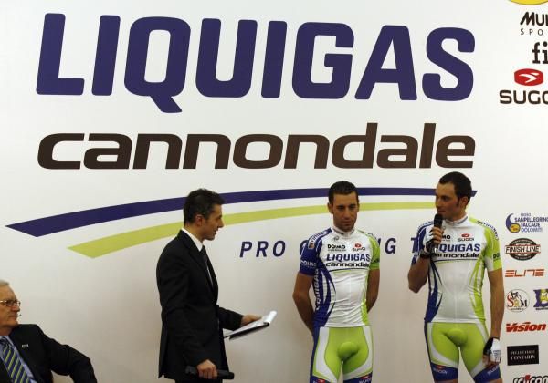 Ivan Basso and Vincenzo Nibali in Liquigas-Cannondale's new white jersey.