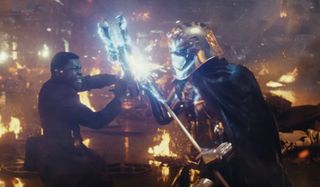 Star Wars: The Last Jedi Finn fights Phasma in a burning Star Destroyer